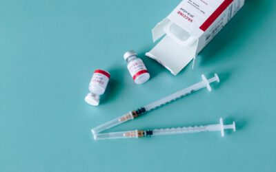 Corona-Impfstoffe gegen neue Omikron-Varianten verfügbar